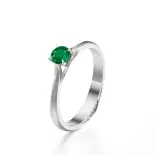 Pierścionek z białego złota ze szmaragdem AJPZ_048